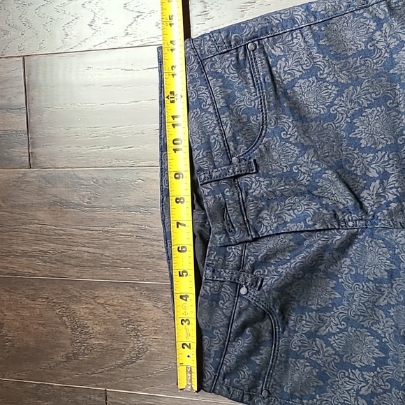 ***SOLD*** Women's Blank NYC Printed Spray On Skinny Jeans. - Picture 6 of 8